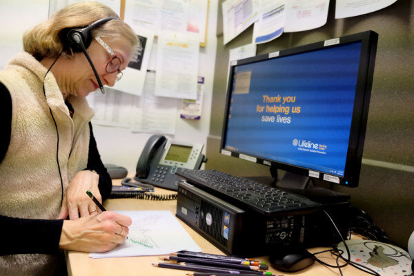 Volunteer | Lifeline